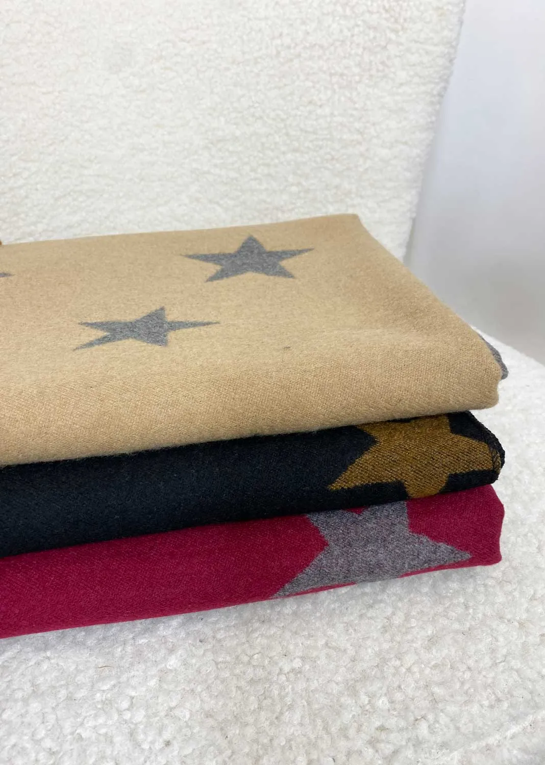 Vega Star Cashmere Scarf in Black
